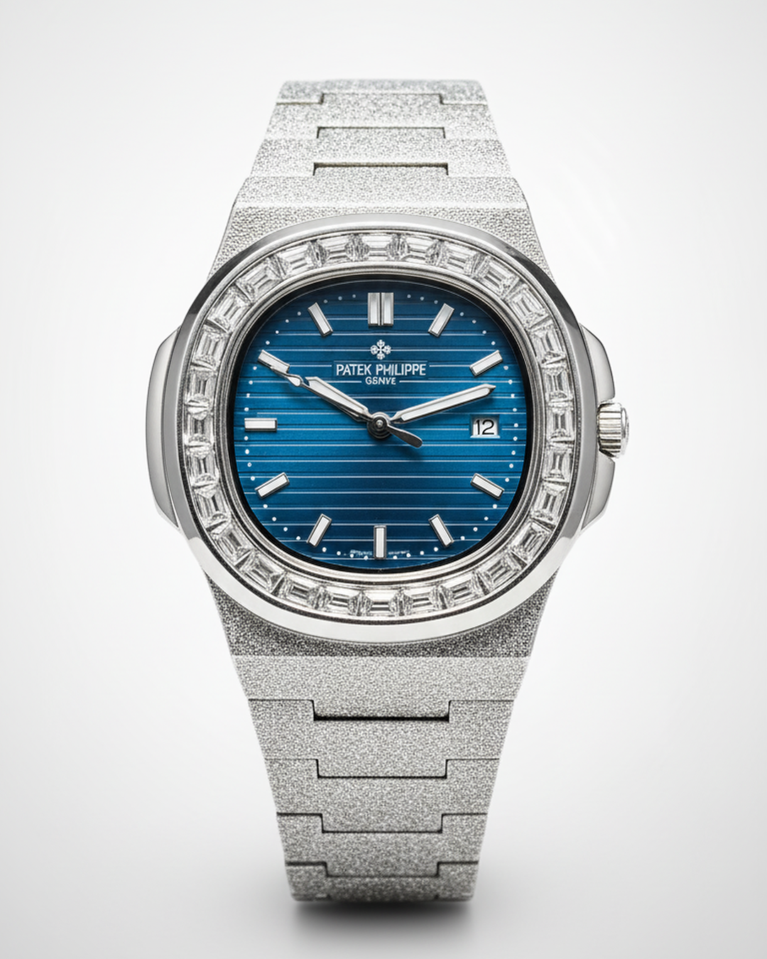 Patek Philippe Nautilus – Silver Bracelet with Blue Dial & Diamond Bezel