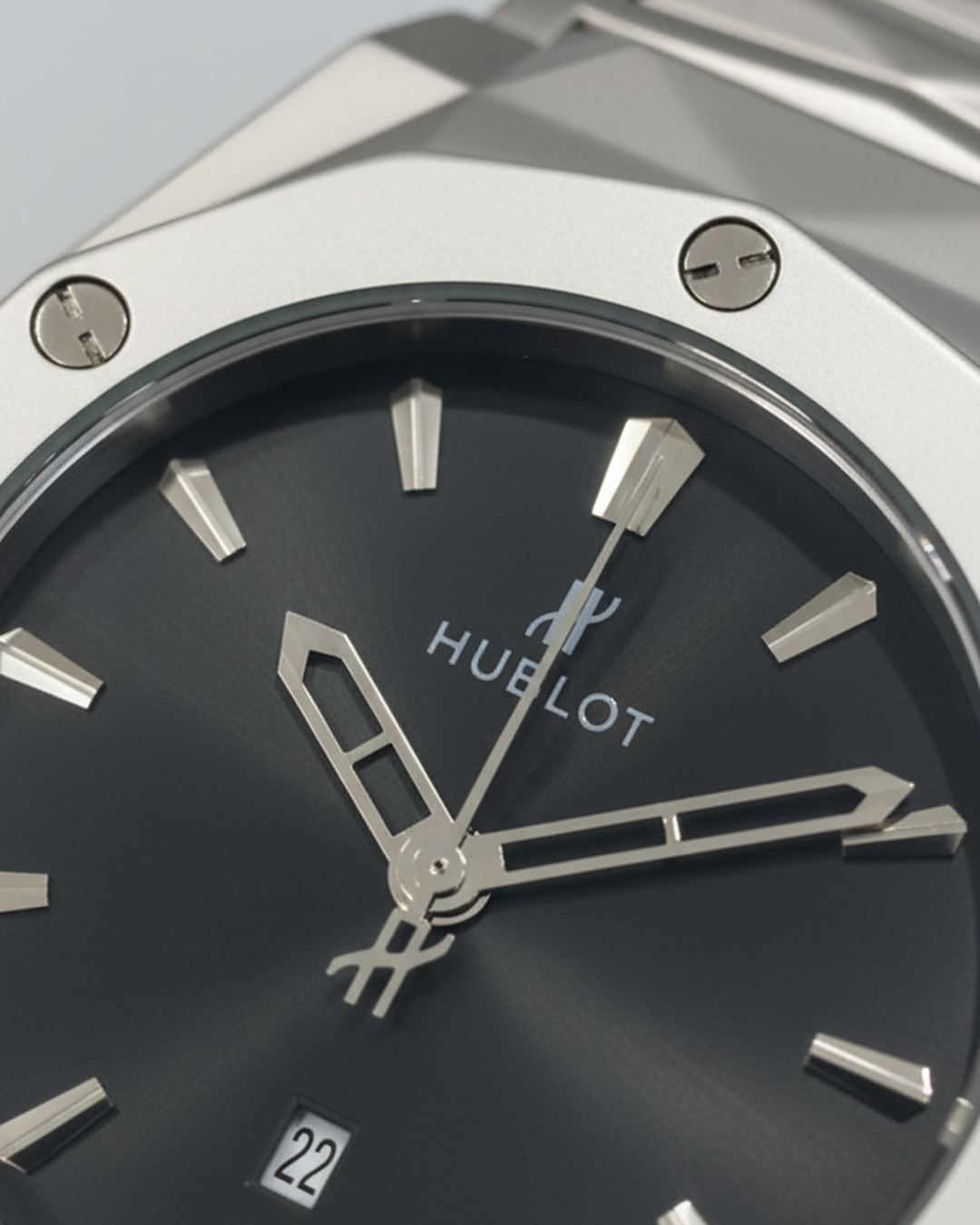 Hublot Men’s Quartz Watch with Stainless-Steel Silver Chain